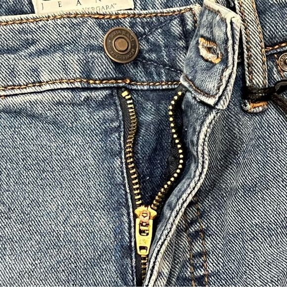 Sofia Jeans by Sofia Vergara Lila Destructed Denim Shorts NWT 8 - Picture 11 of 16